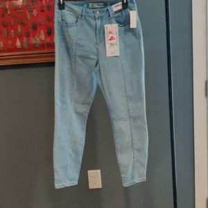 Women's skinny jeans
